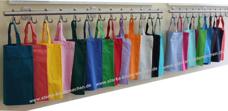 farbige_Baumwolltaschen_Kindergarderobe